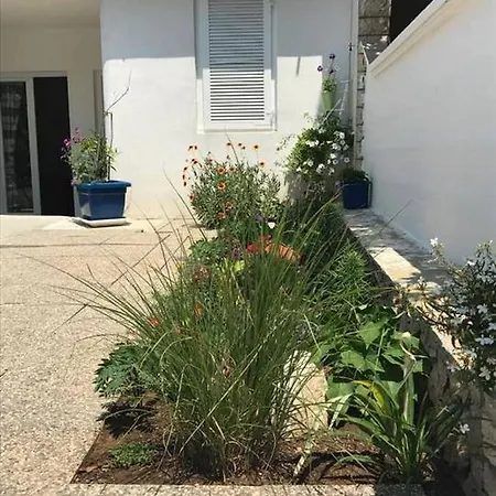 Apartament With A Parking Space Pirovac, Sibenik - 13977 *