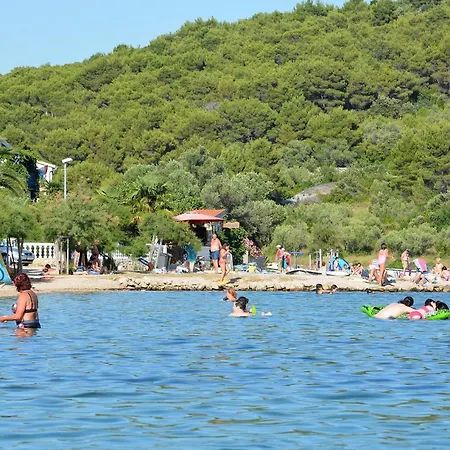 With A Parking Space Pirovac, Sibenik - 13977 公寓